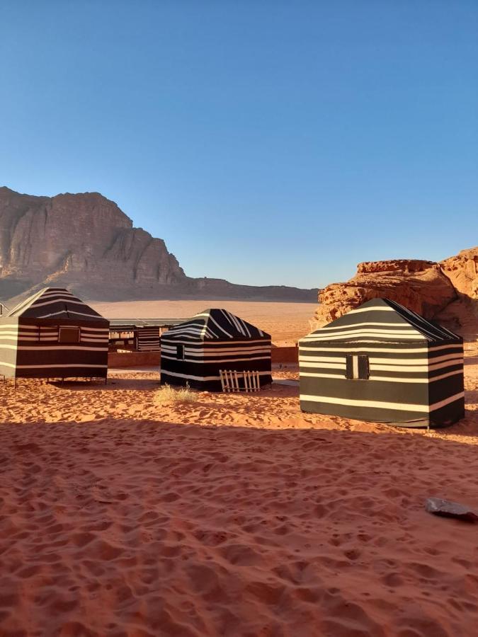 Desert Moon Camp Wadi Rum Buitenkant foto