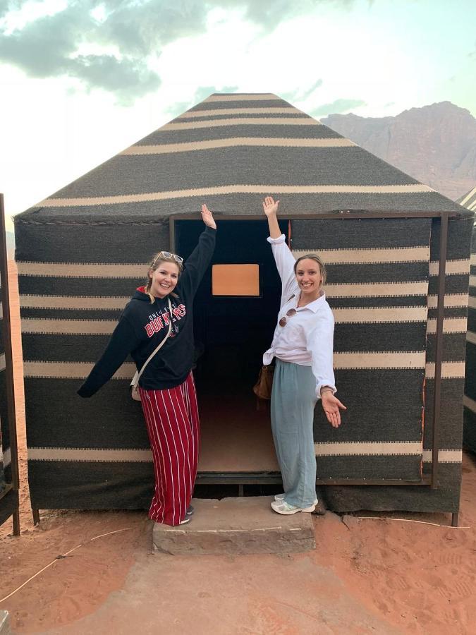 Desert Moon Camp Wadi Rum Buitenkant foto