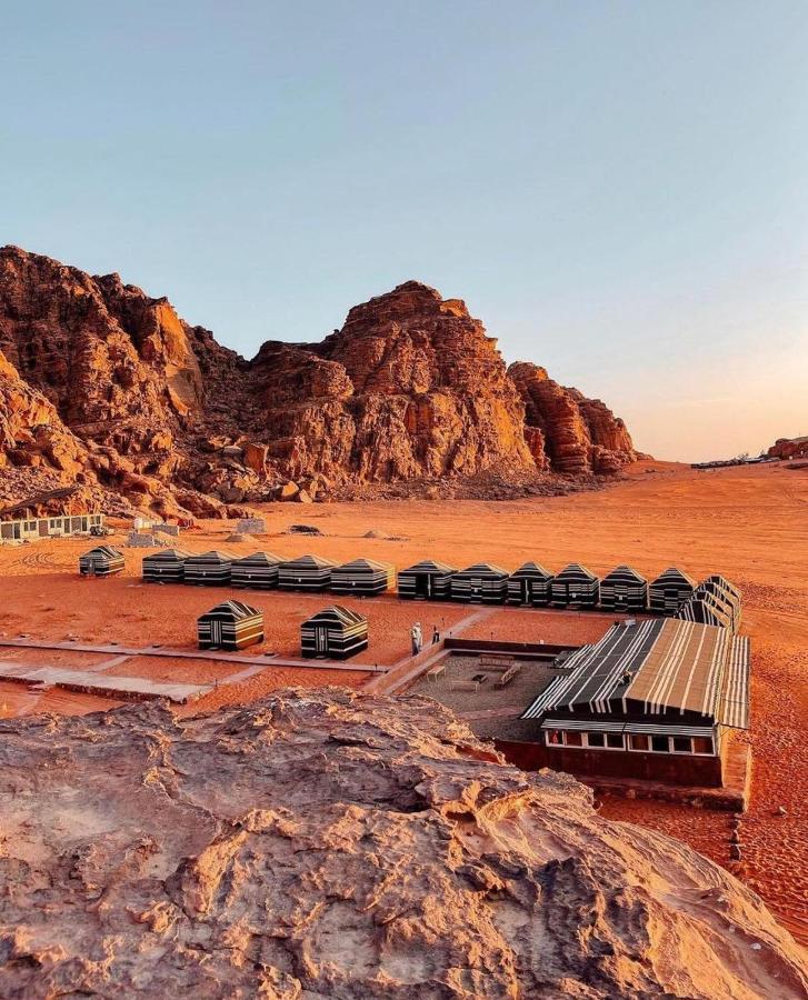 Desert Moon Camp Wadi Rum Buitenkant foto