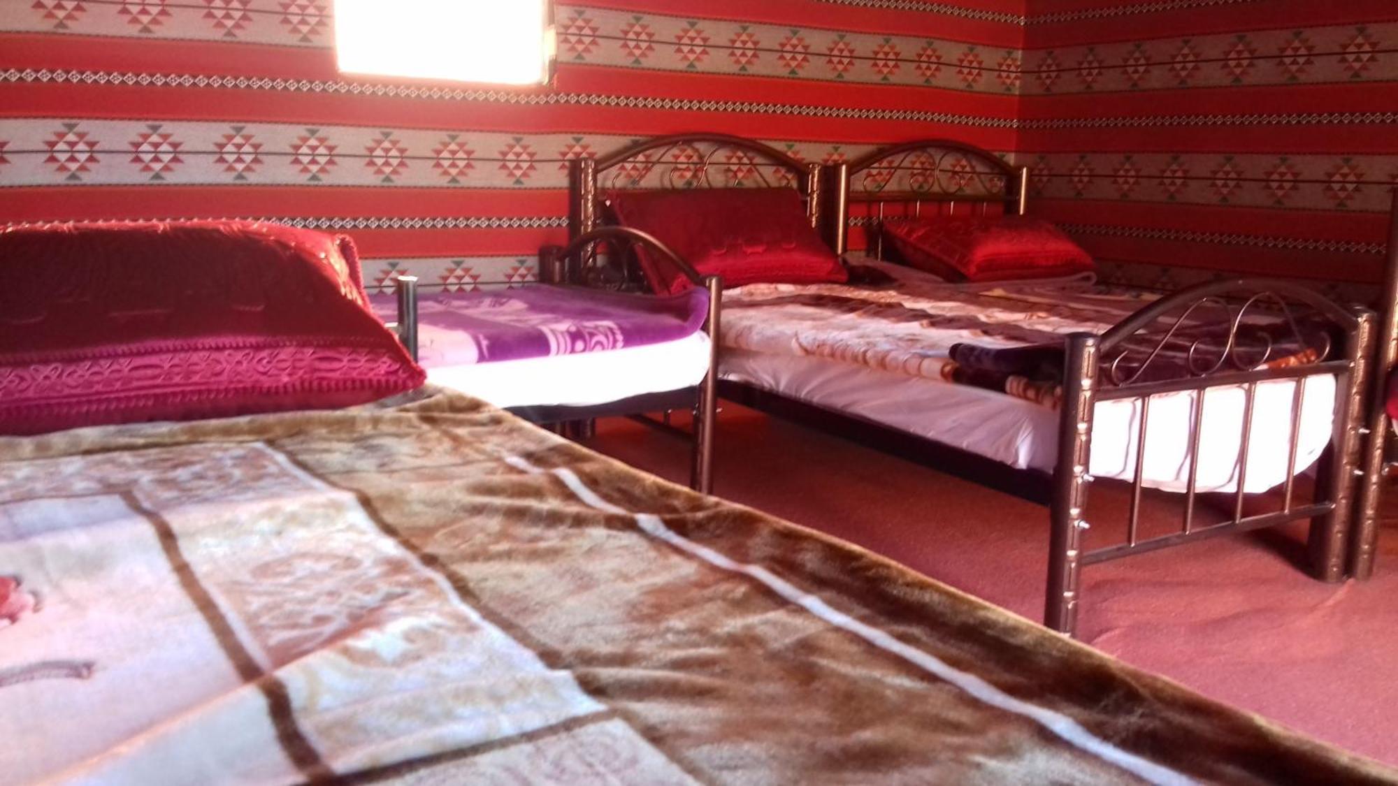 Desert Moon Camp Wadi Rum Buitenkant foto