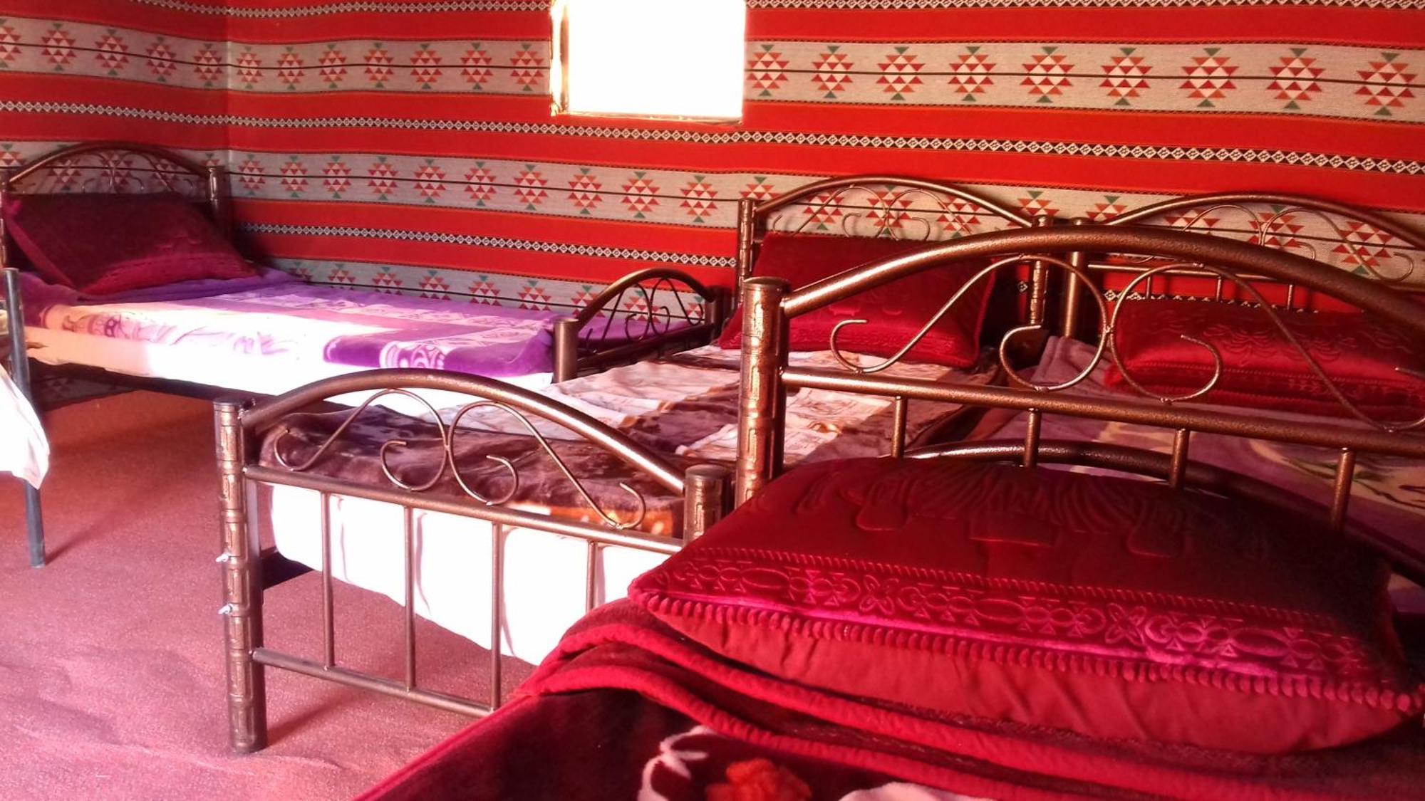 Desert Moon Camp Wadi Rum Buitenkant foto