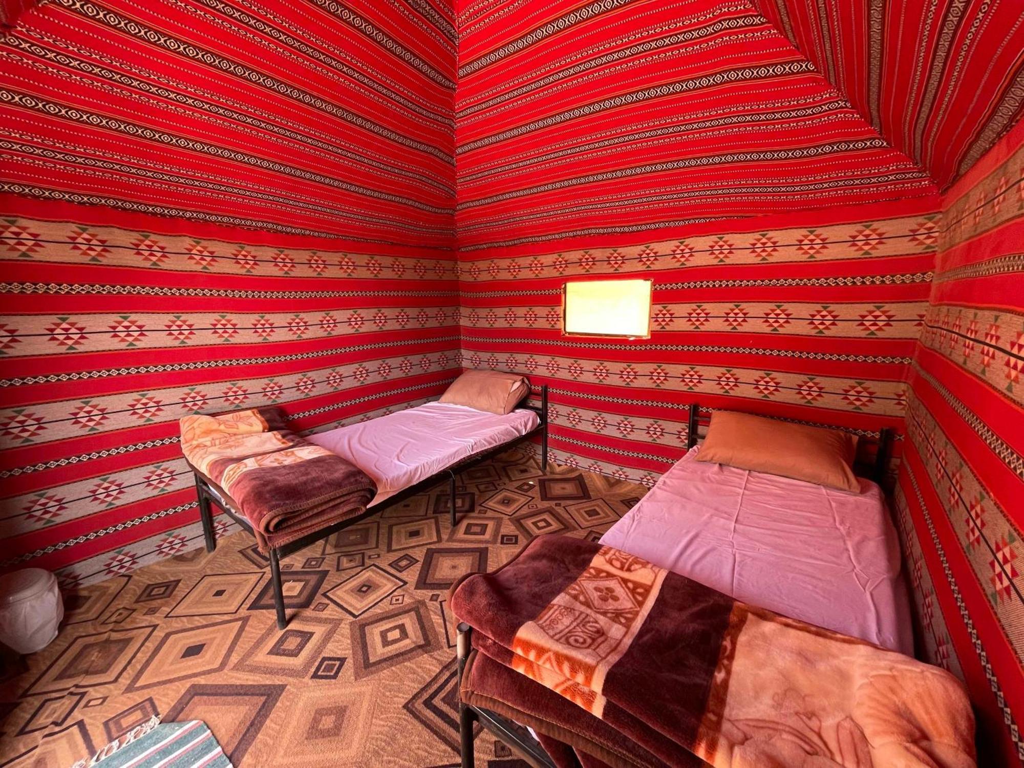 Desert Moon Camp Wadi Rum Buitenkant foto