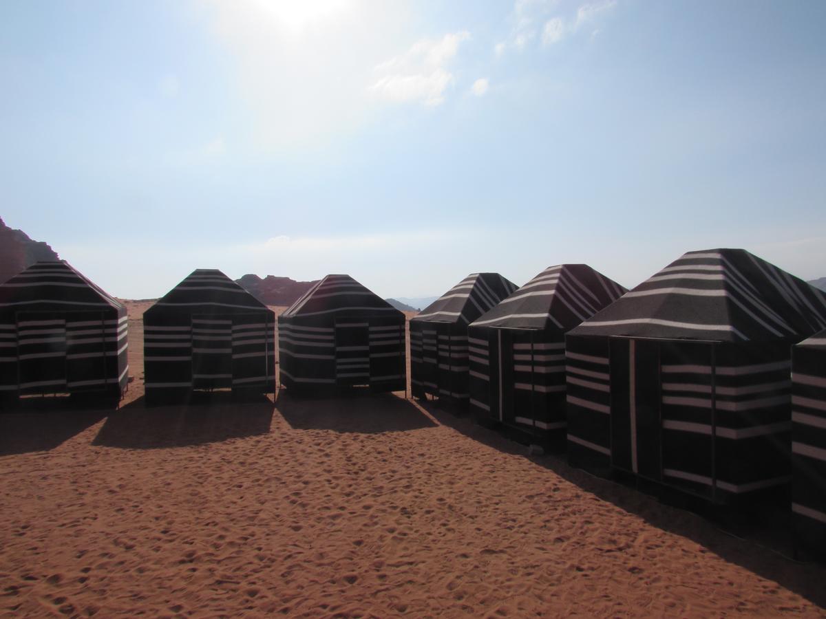 Desert Moon Camp Wadi Rum Buitenkant foto
