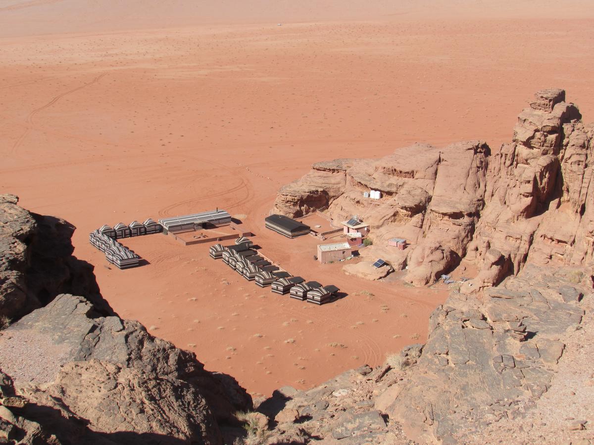 Desert Moon Camp Wadi Rum Buitenkant foto