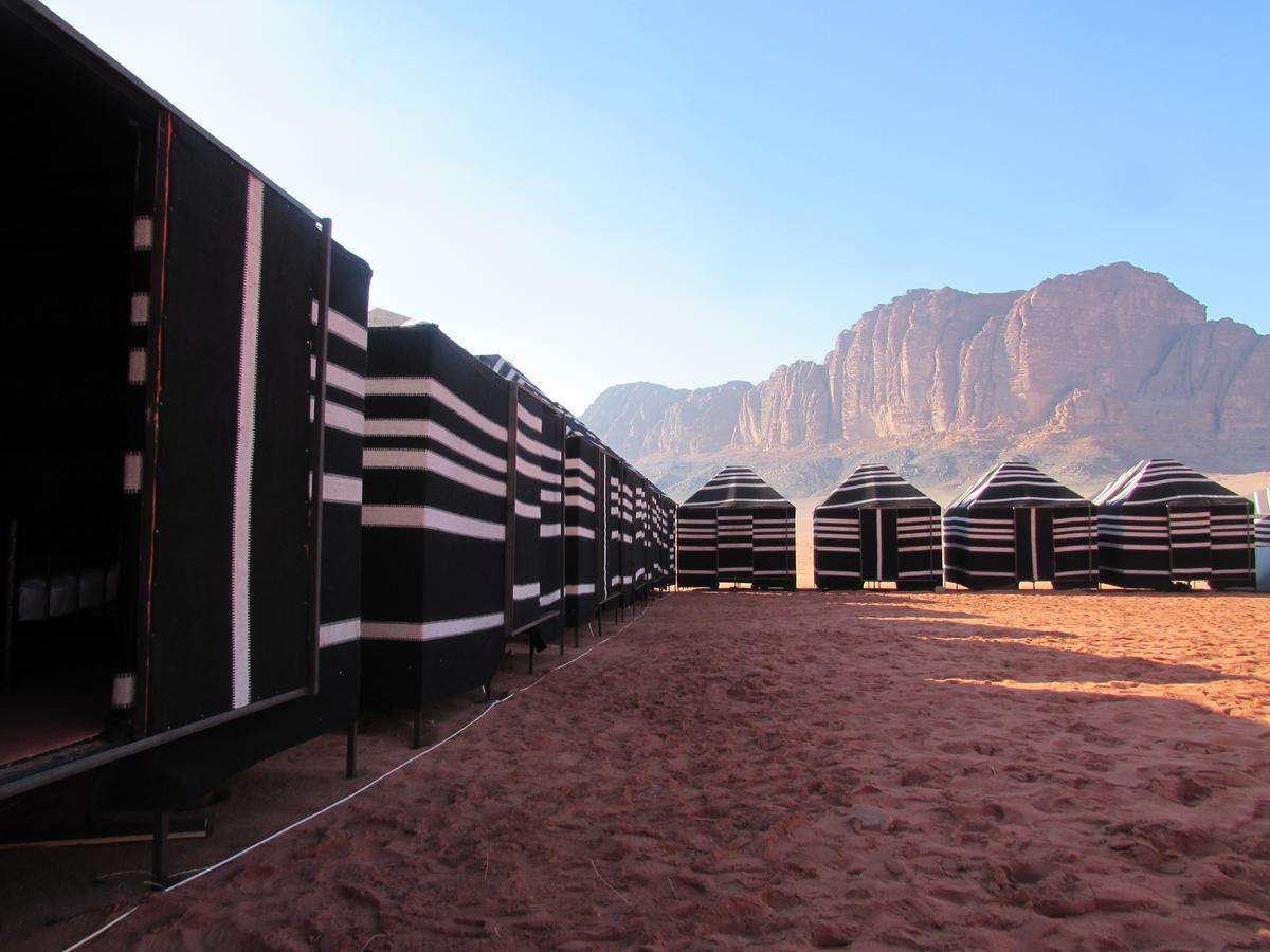 Desert Moon Camp Wadi Rum Buitenkant foto