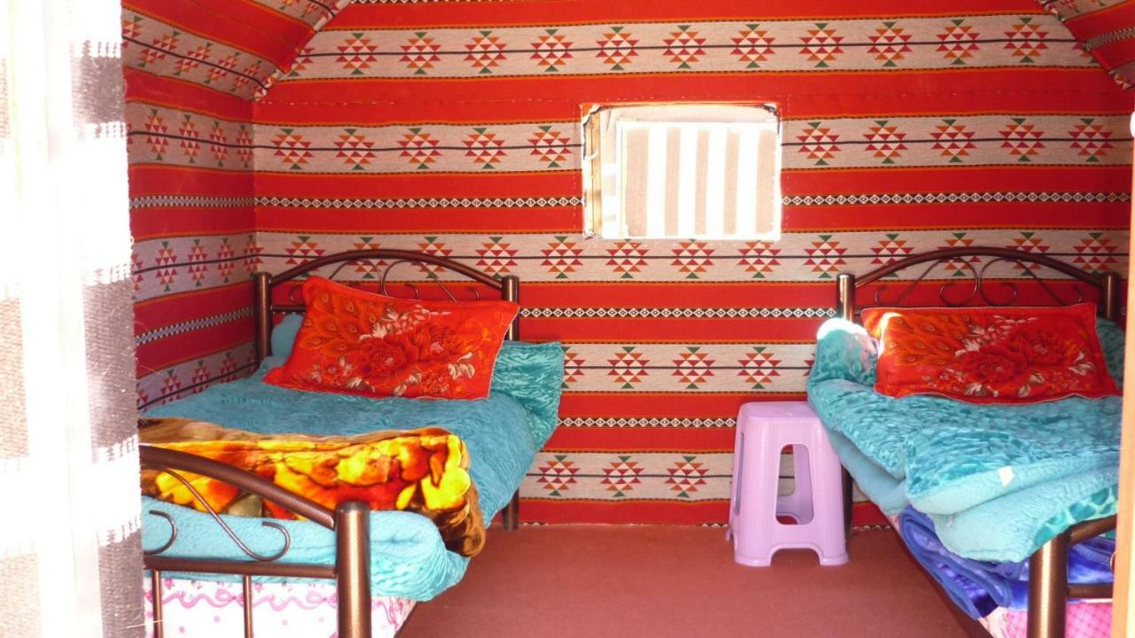 Desert Moon Camp Wadi Rum Buitenkant foto