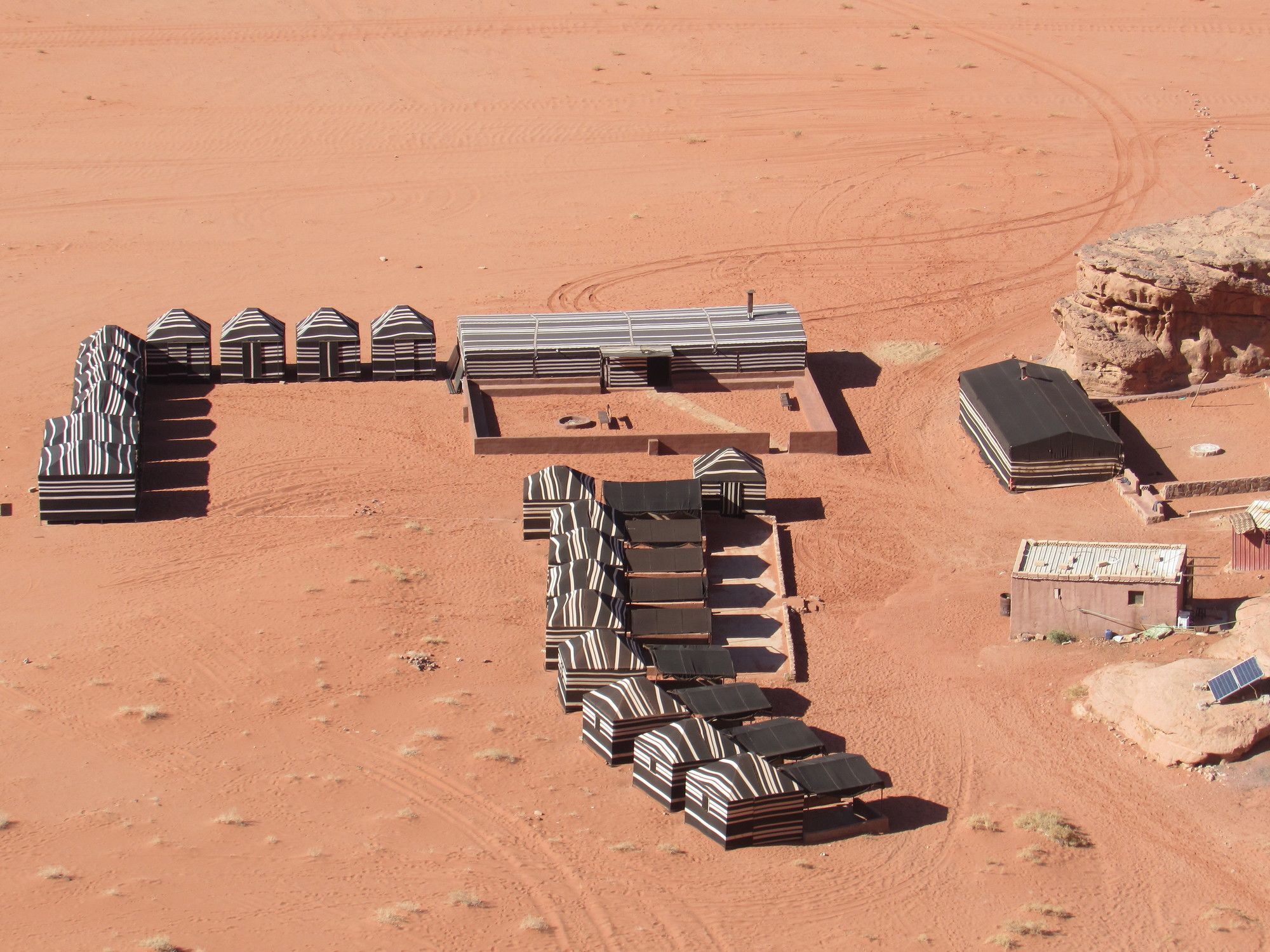 Desert Moon Camp Wadi Rum Buitenkant foto